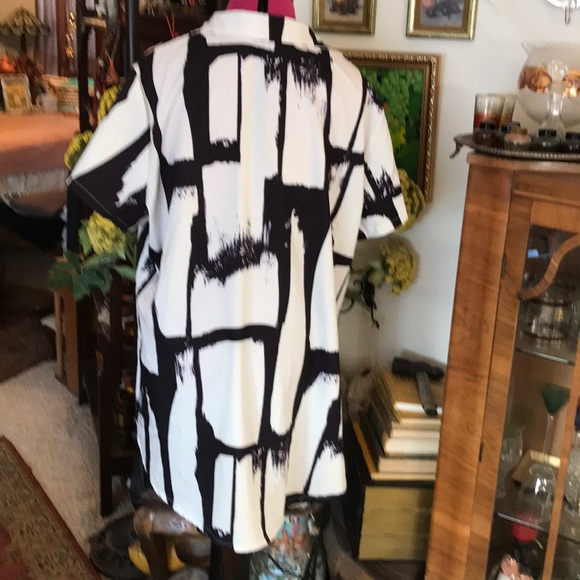 Shein black and white button up blouse Hi lo 2x - Picture 3 of 5